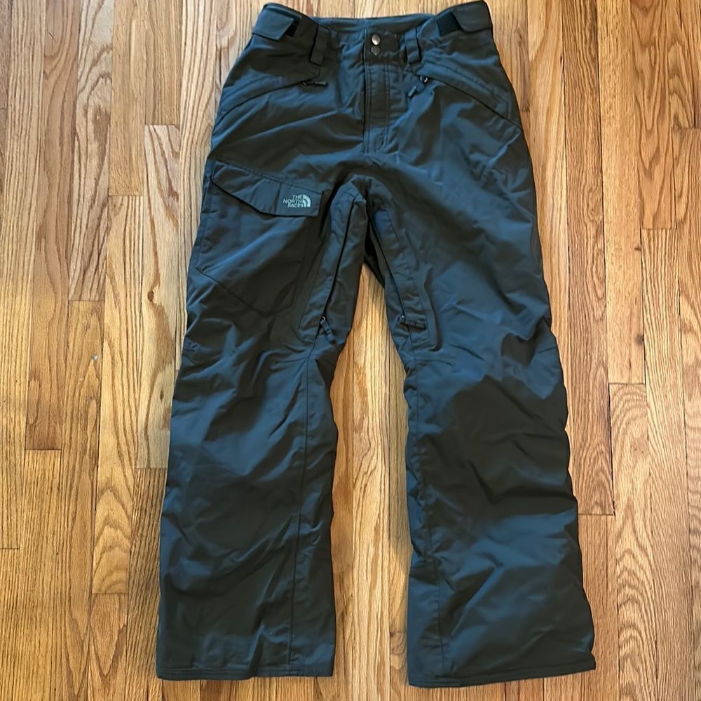 The North Face men’s sz S ski pants great pre owned condition small scratch/tear